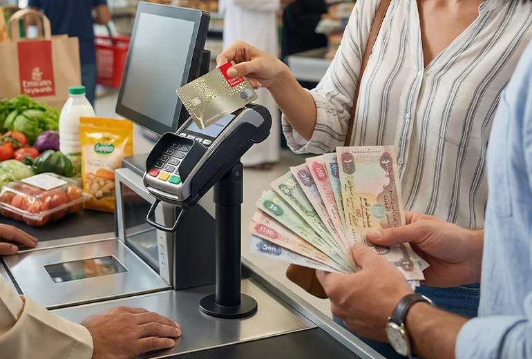 Cash vs Card Payments in Dubai