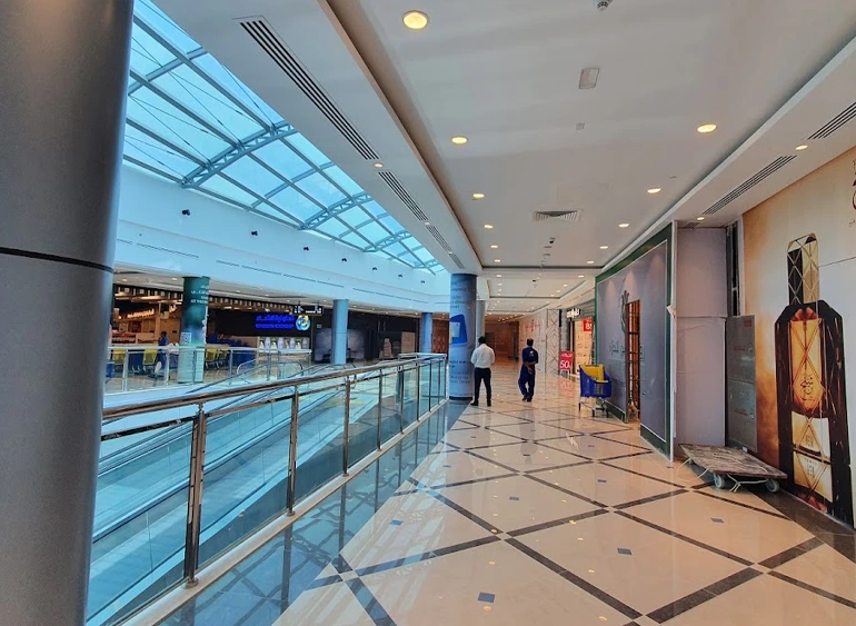 Al Barsha Mall vs Mall of the Emirates