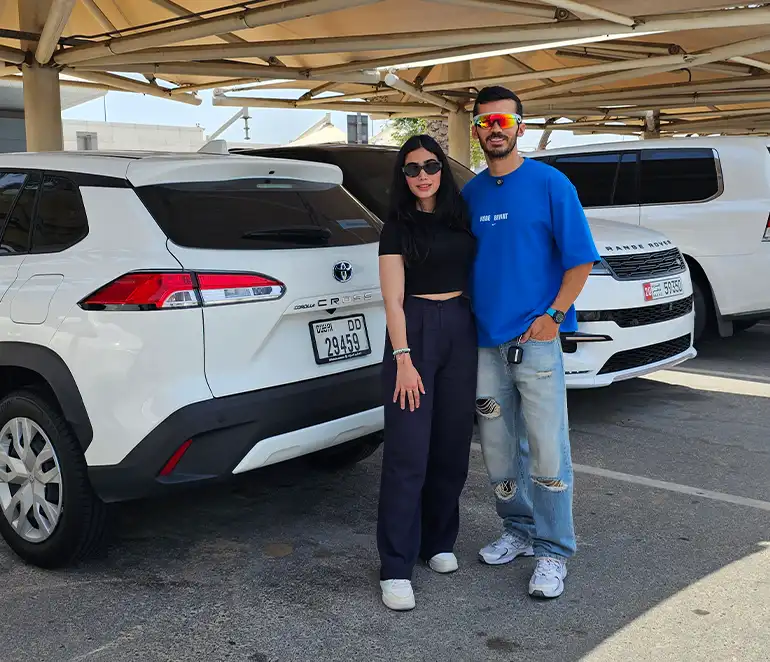 customers renting car from Saadatrent