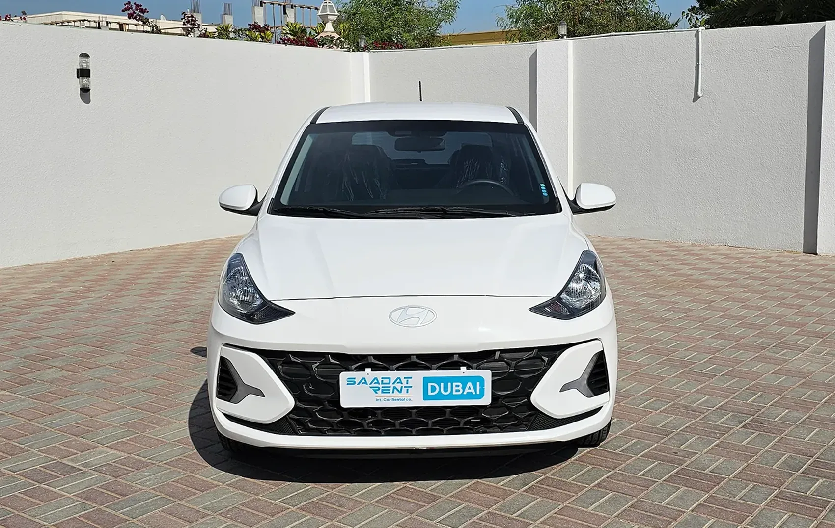 hyundai-i10-dubai-slide-2