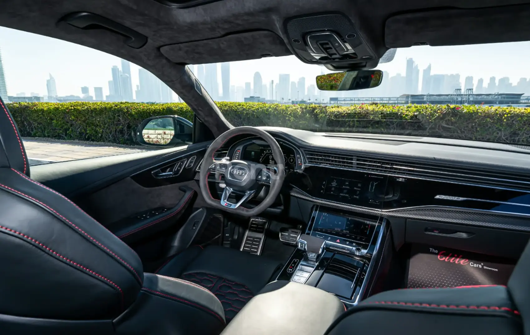 audi-rsq8-bianca-slide-5