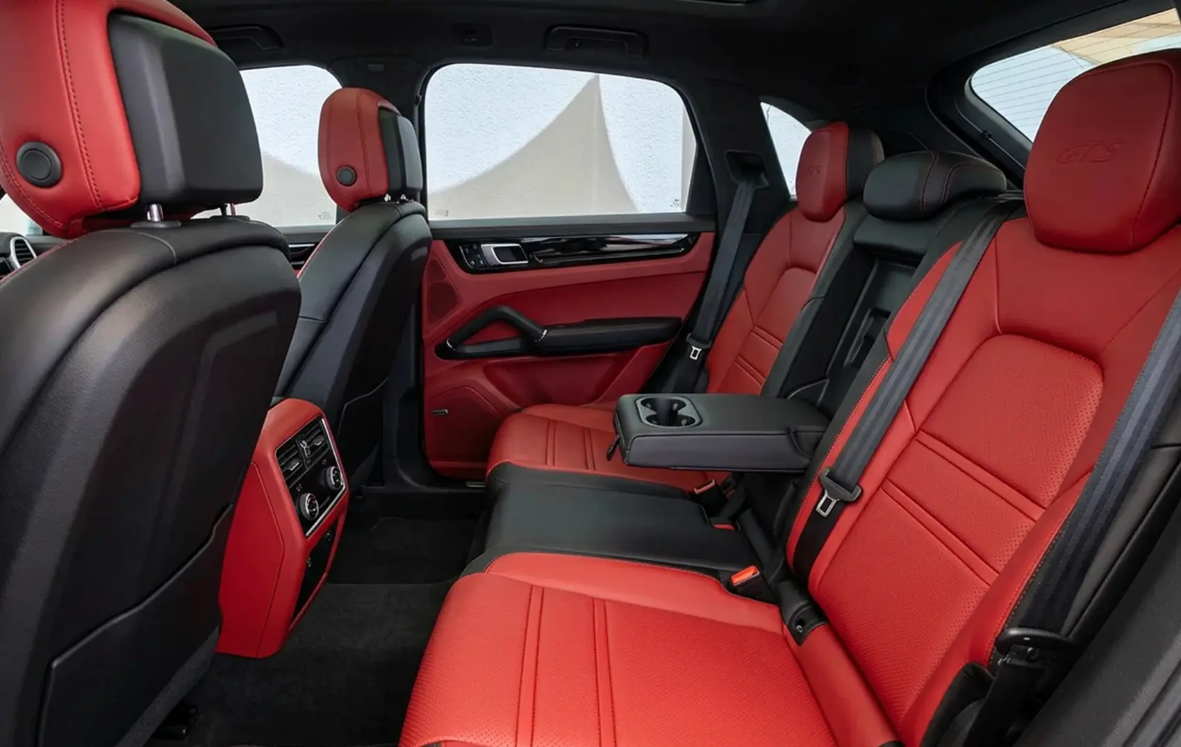 porsche-cayenne-dubai-slide-6