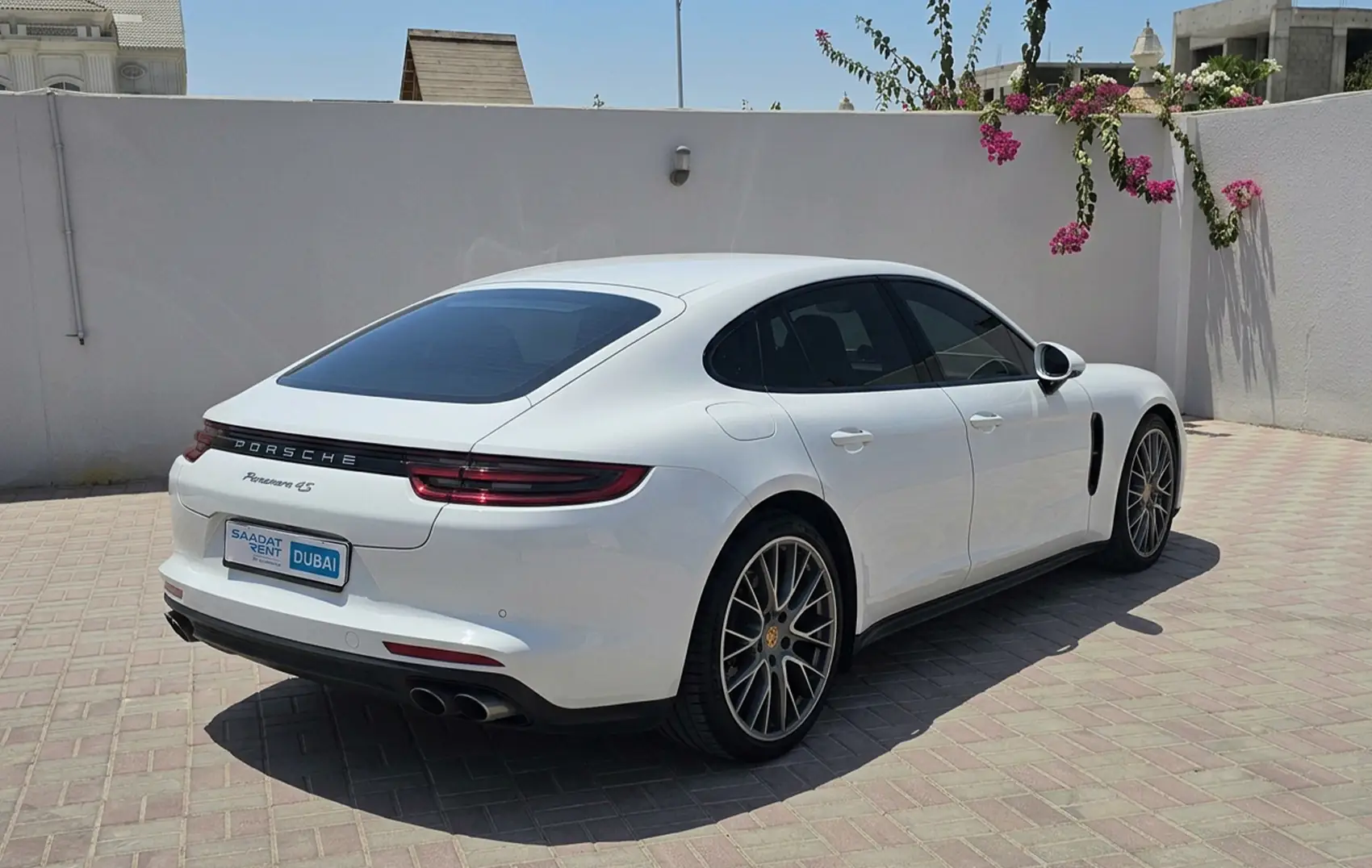 porsche-panamera-dubai-slide-3