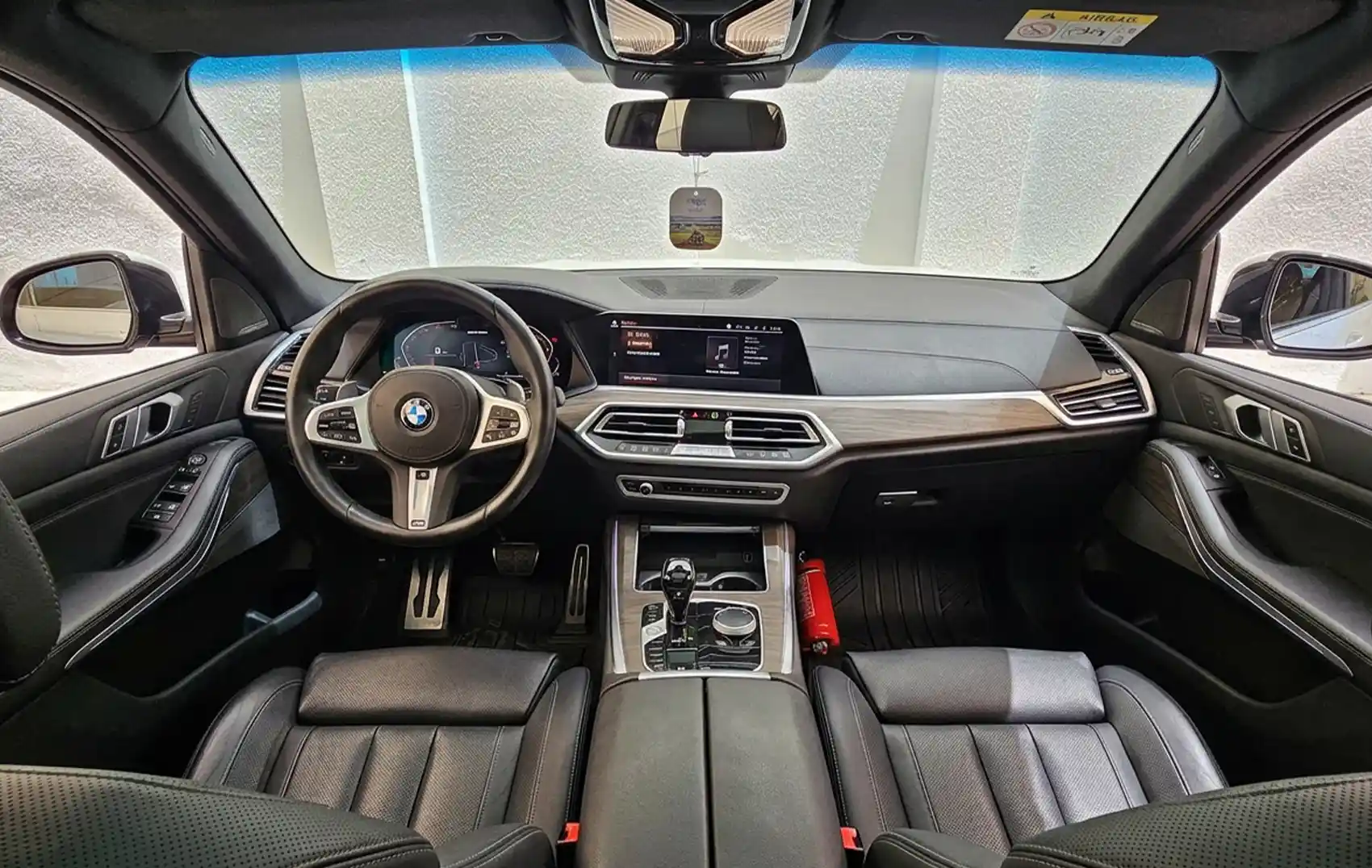 bmw-x5-slide5