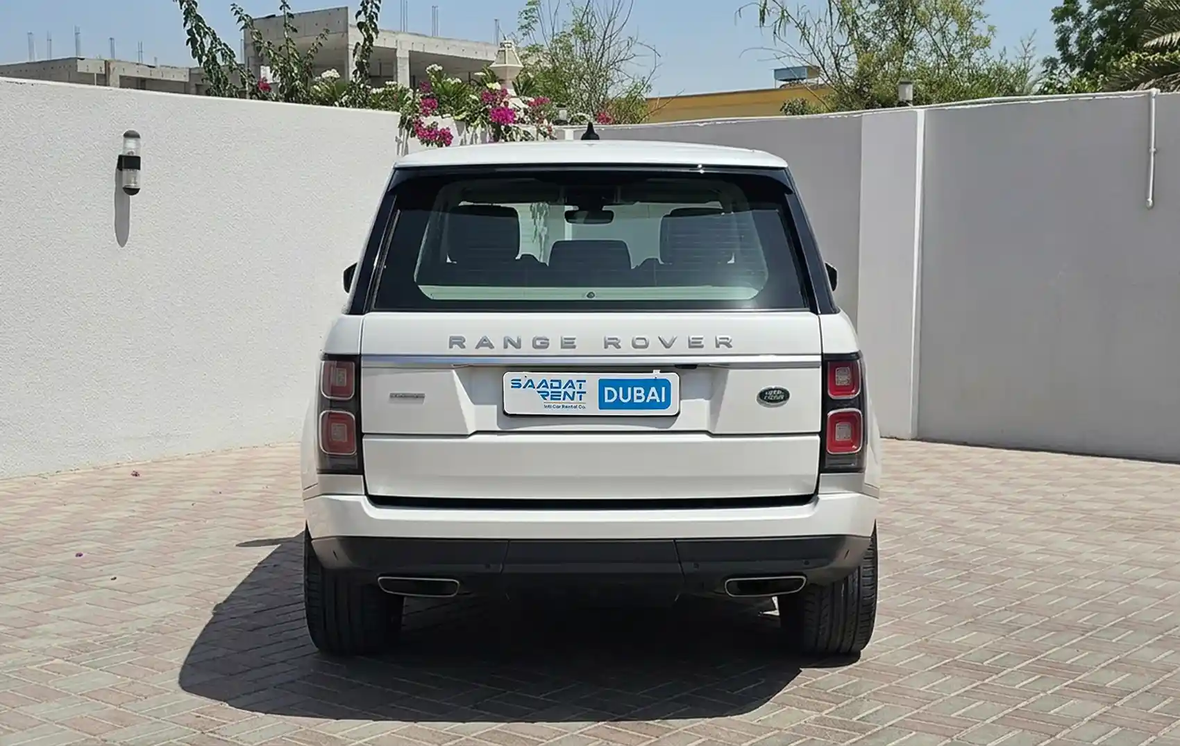 range-rover-vogue-slide-4