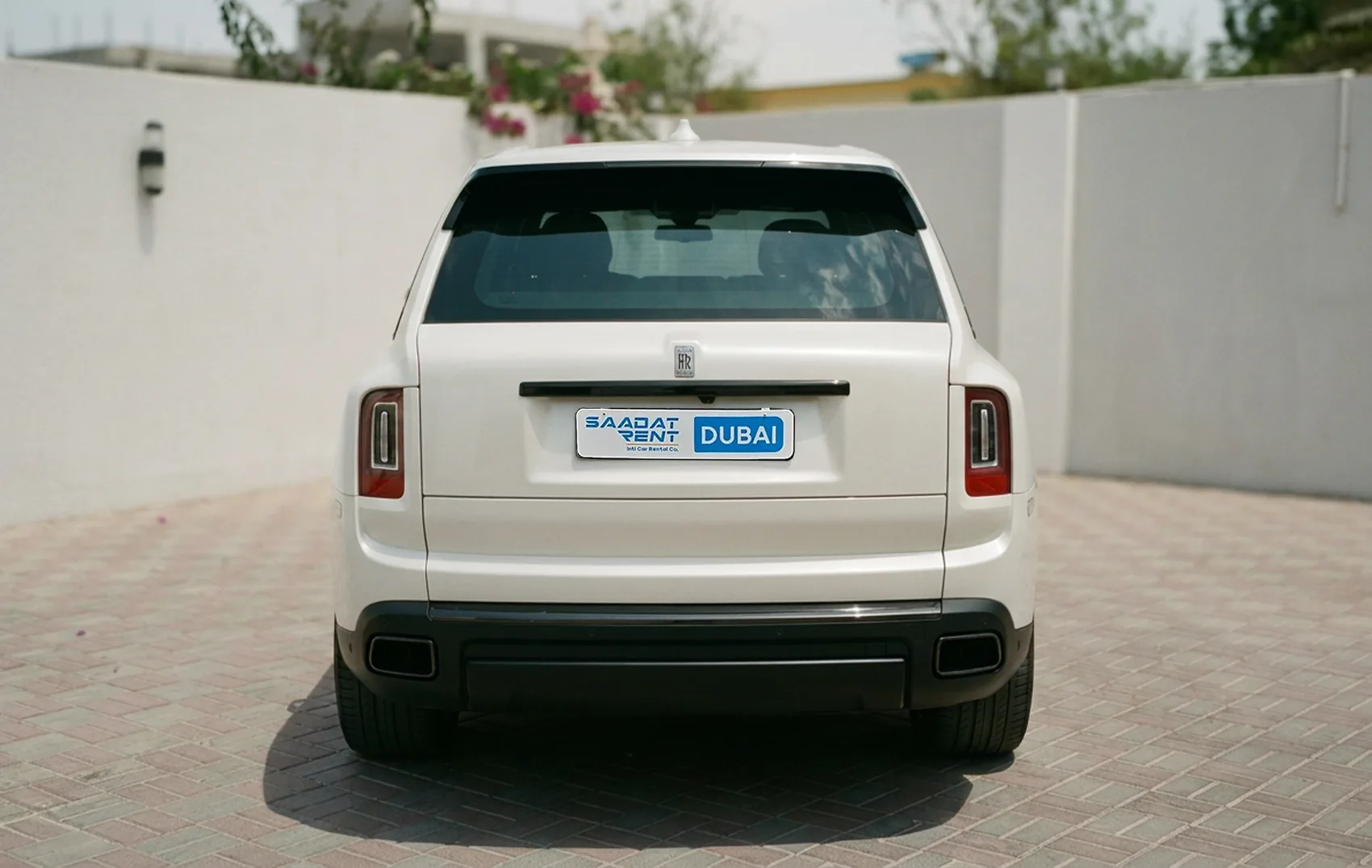 rolls-royce-cullinan-dubai-slide-4